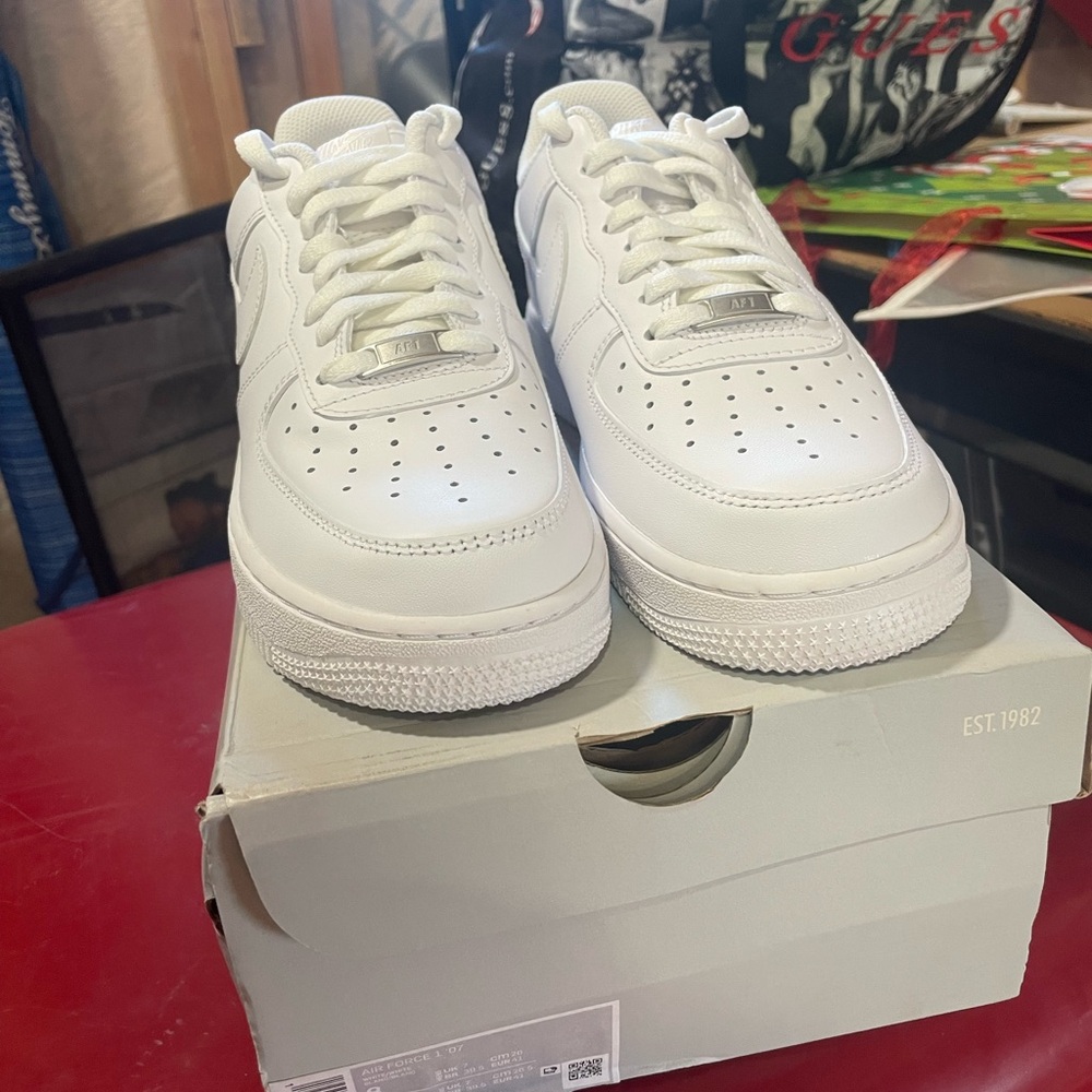 Classic White Men's Sneakers